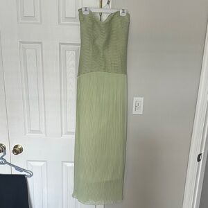 Elegant Green Strapless Dress